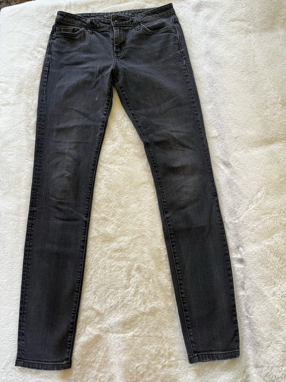Banana Republic Classic Distressed Black Women's Skinny Jeans